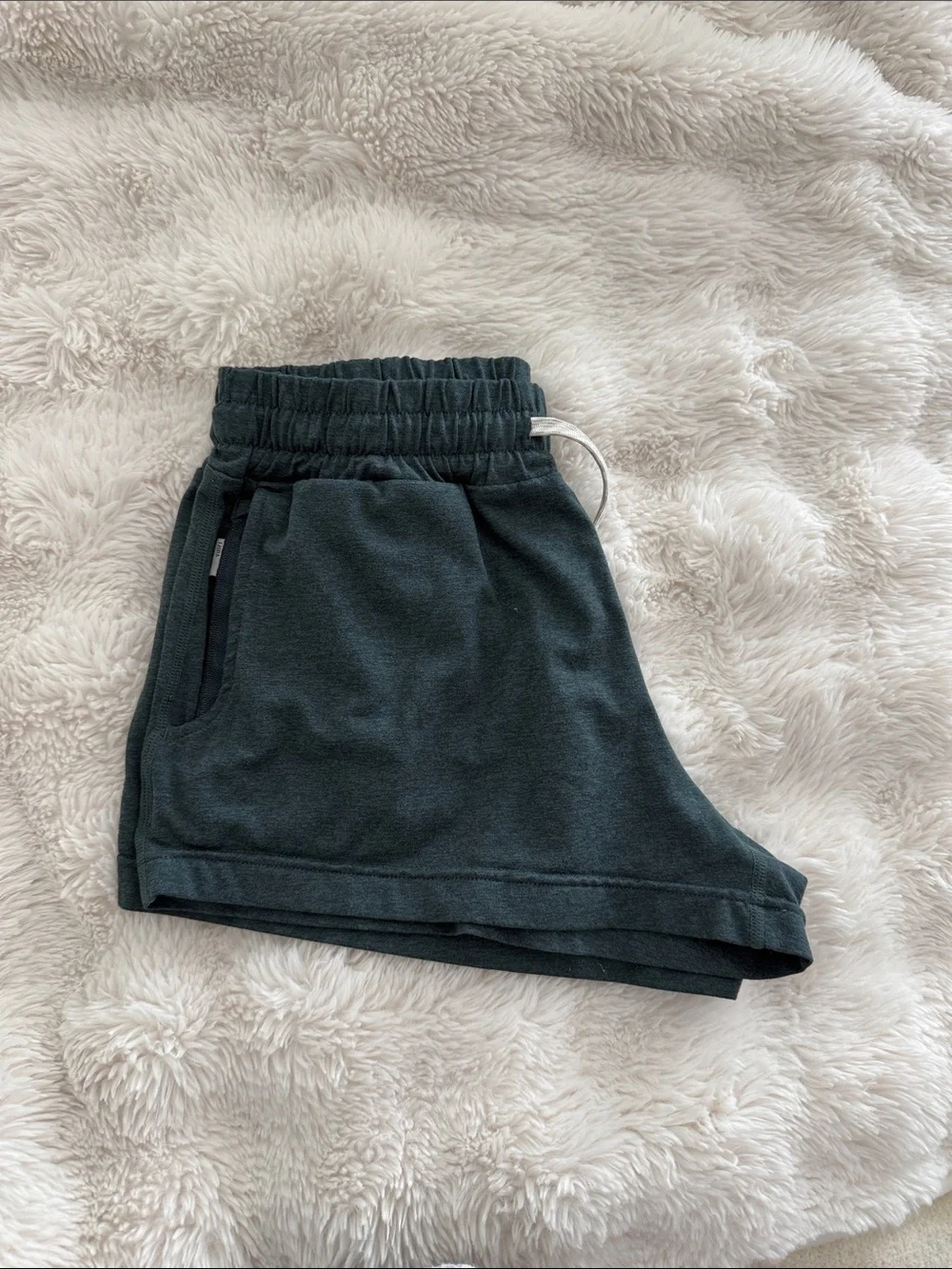 Vuori Halo Performance Shorts 2.0 - Picture 4 of 4